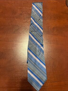 Oscar de la Renta Blue and Light Pink Striped Silk Tie